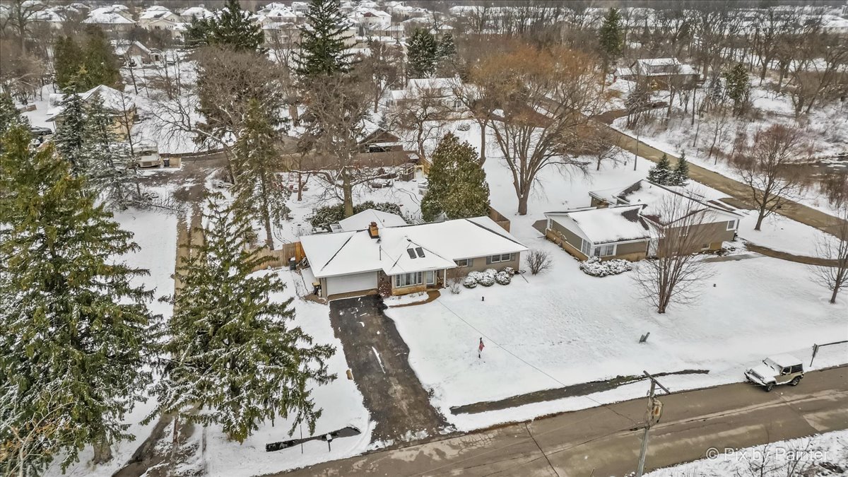 1N536 Highland Avenue, Glen Ellyn, IL 60137