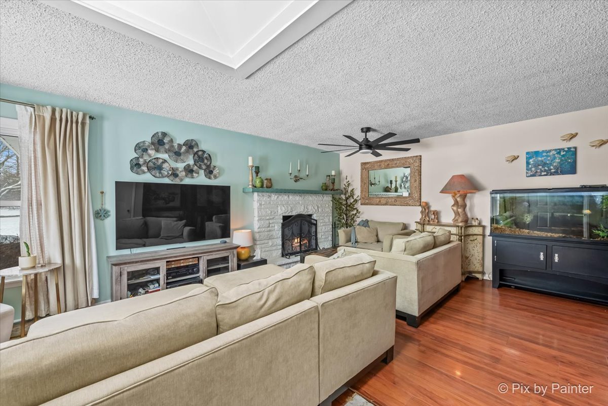 1N536 Highland Avenue, Glen Ellyn, IL 60137