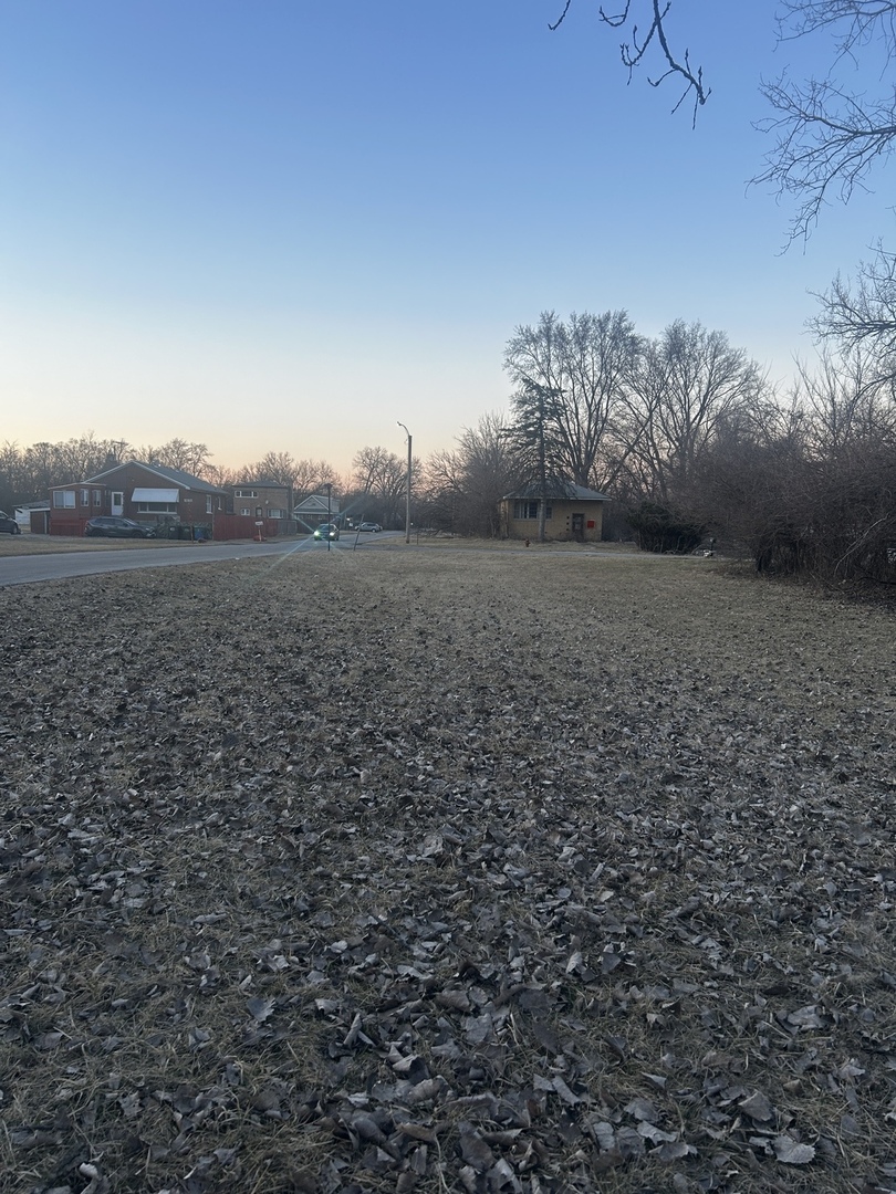 3747 W 140th Place, Robbins, IL 60472