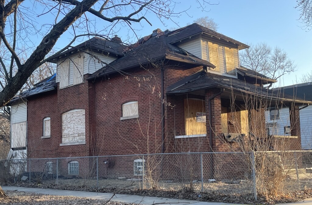 302 E 134th Street, Chicago, IL 60827