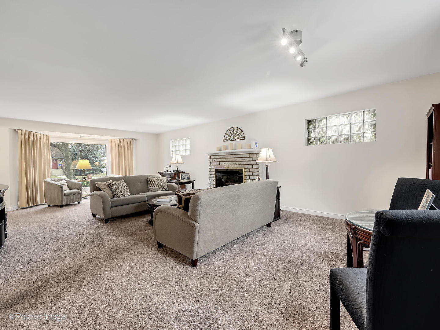 821 N Catherine Avenue, La Grange Park, IL 60526