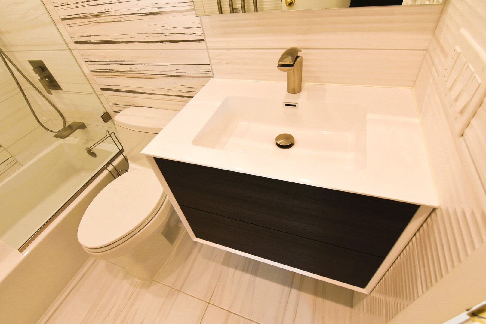 631 Schooner Point, Schaumburg, IL 60194