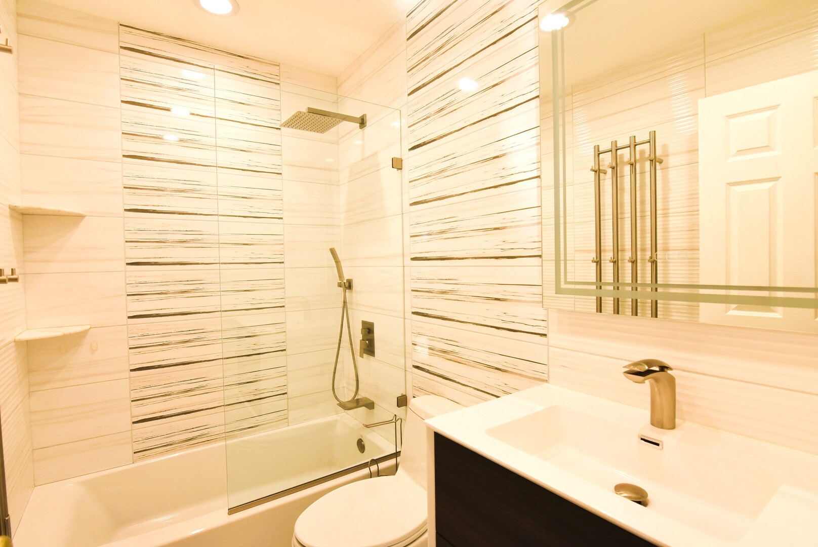 631 Schooner Point, Schaumburg, IL 60194