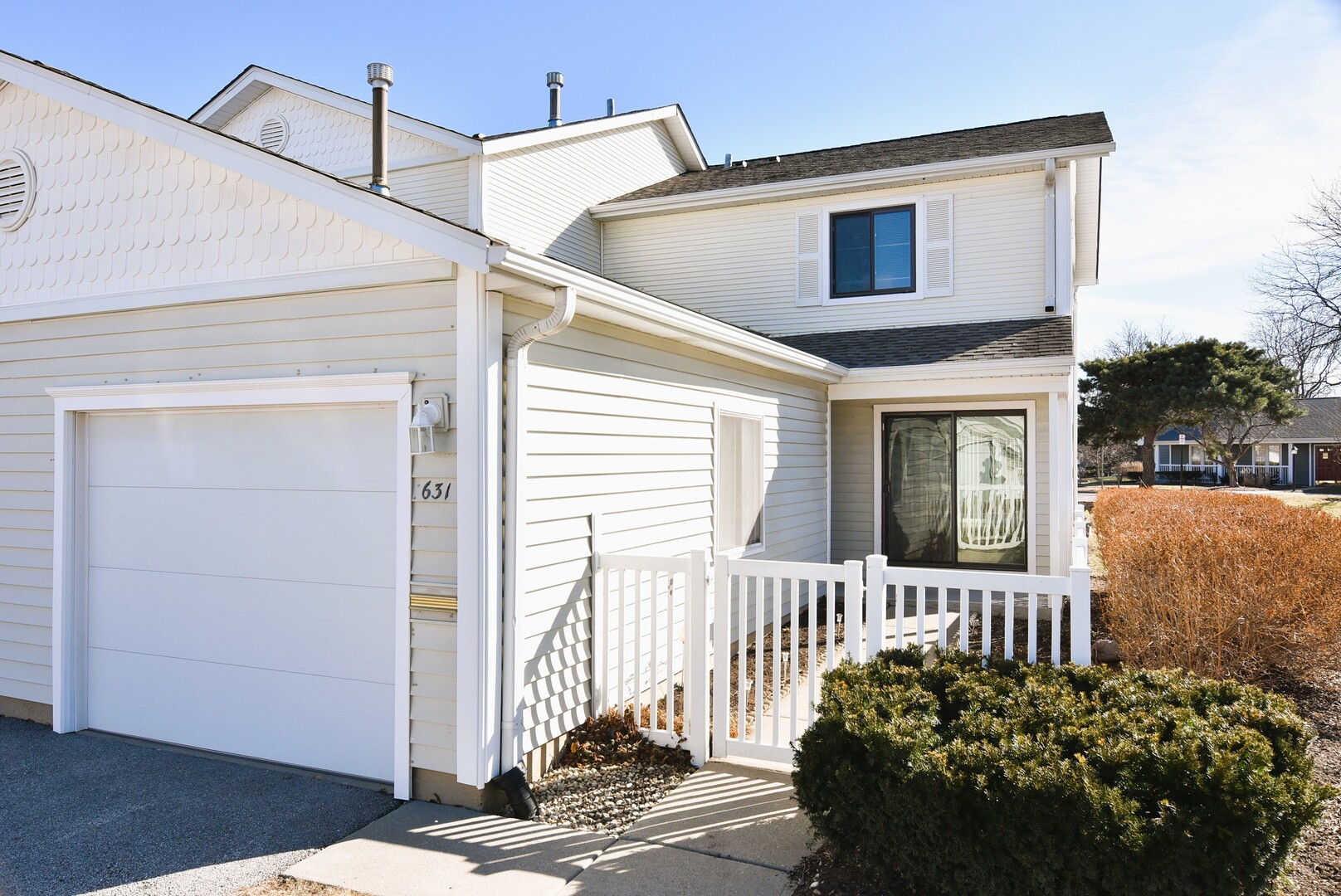 631 Schooner Point, Schaumburg, IL 60194