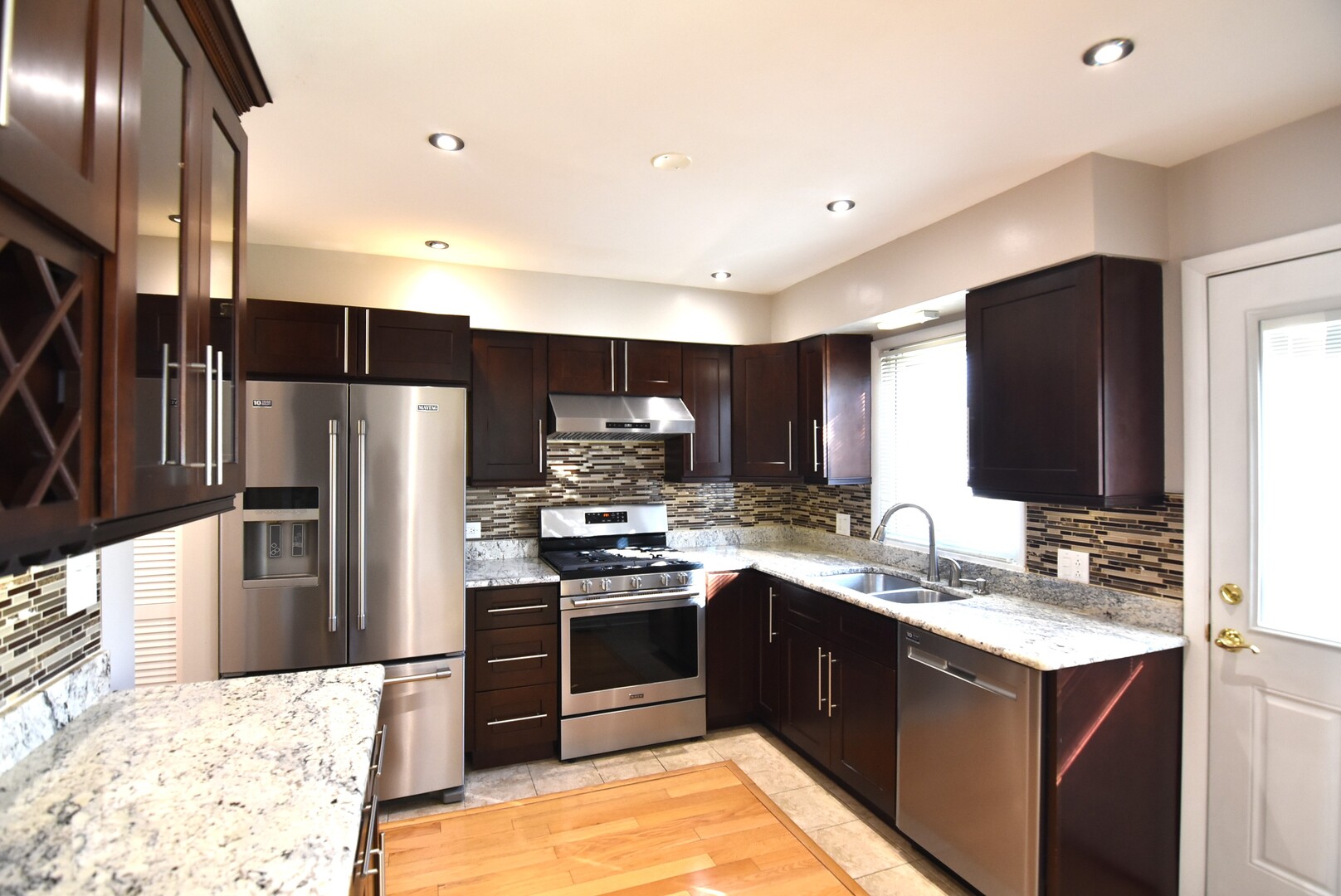 631 Schooner Point, Schaumburg, IL 60194