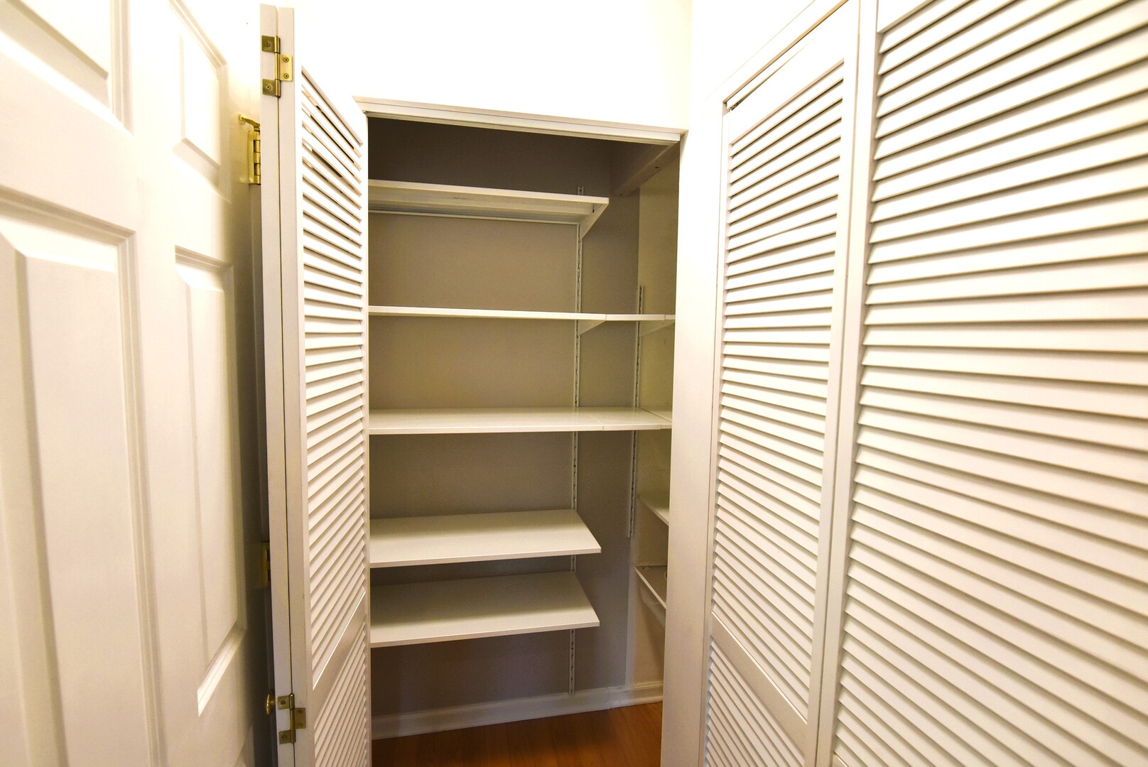 631 Schooner Point, Schaumburg, IL 60194