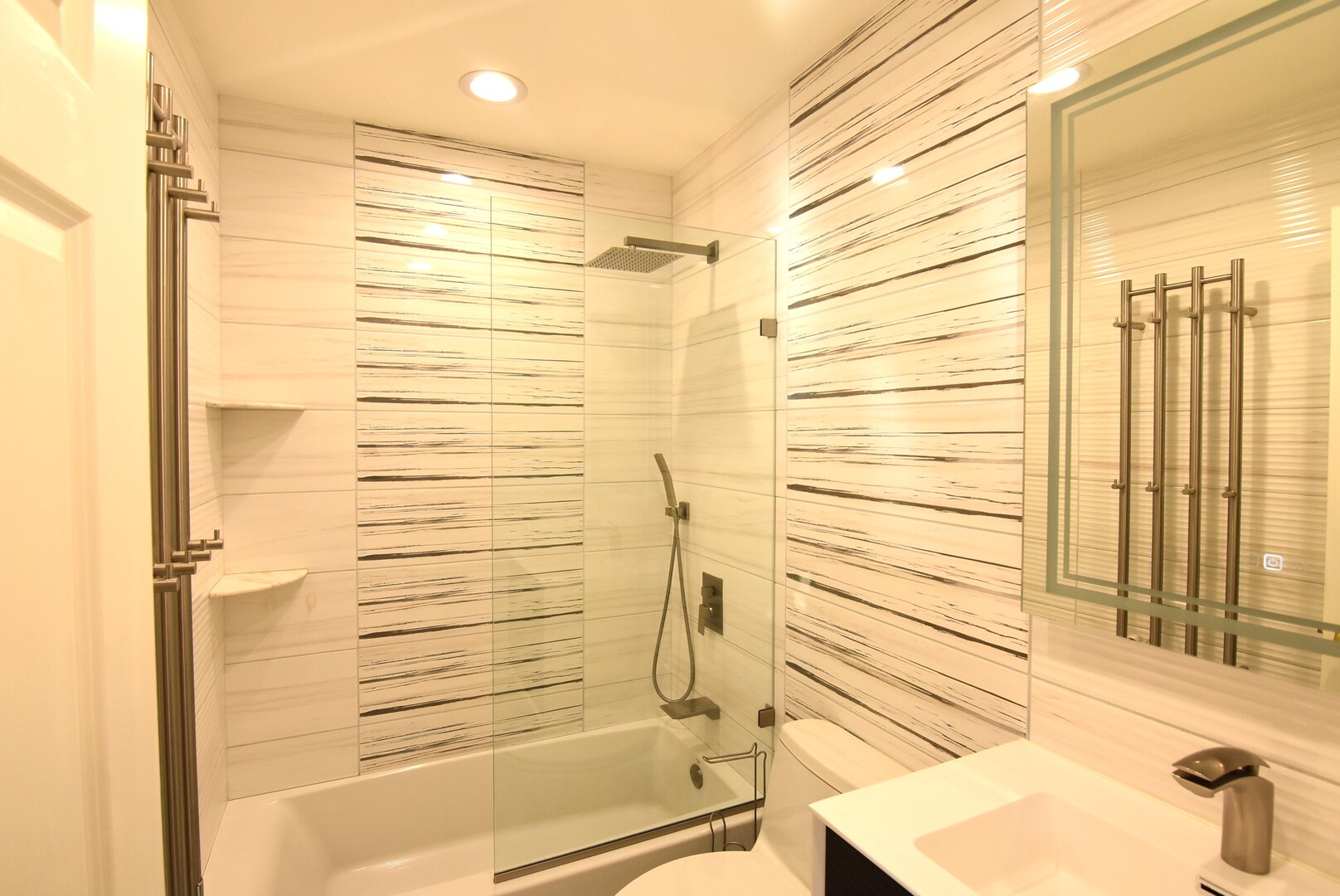 631 Schooner Point, Schaumburg, IL 60194