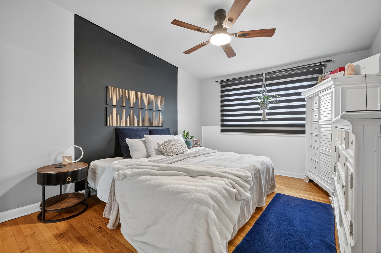 8632 New England Avenue, Burbank, IL 60459