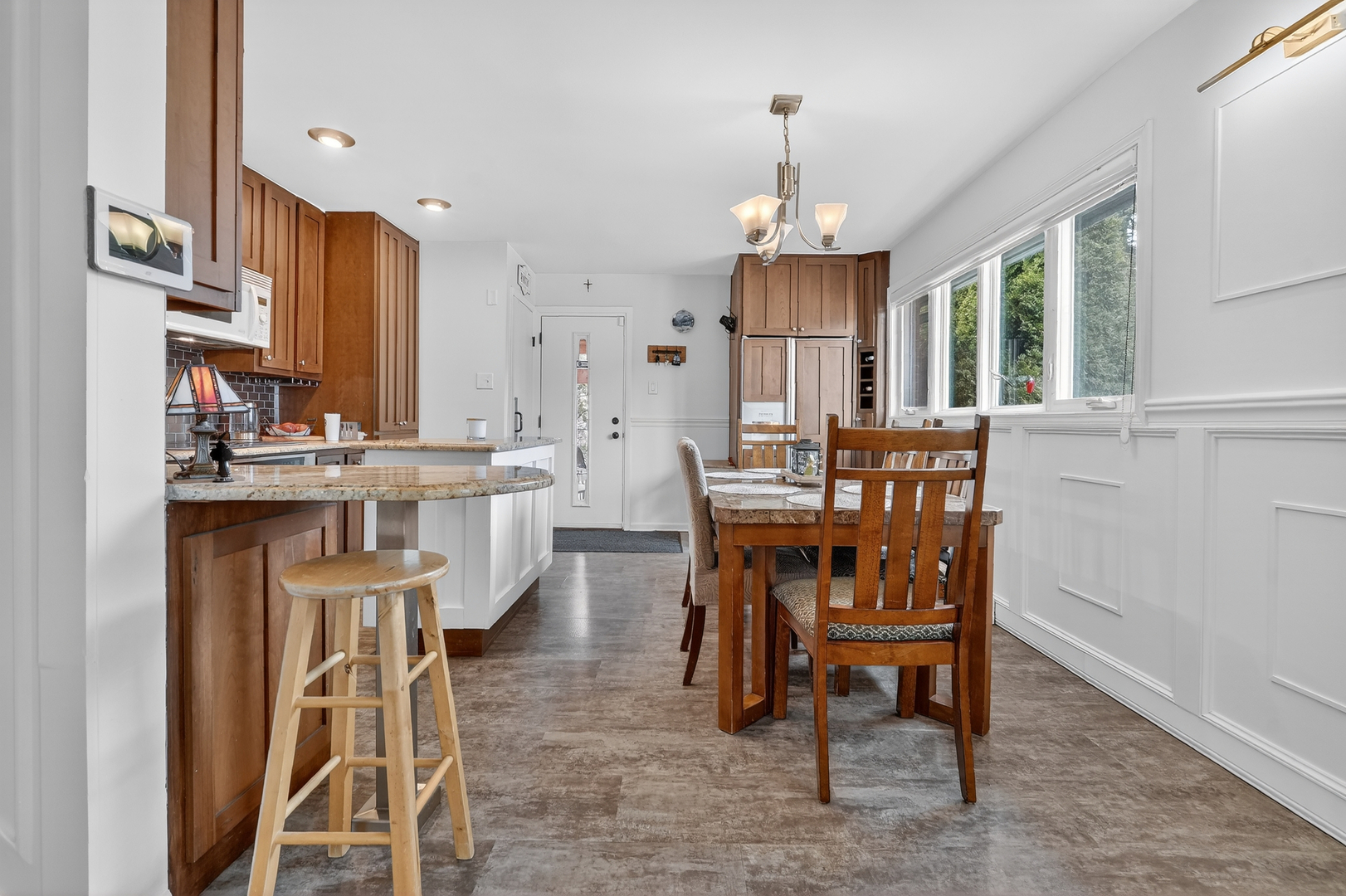 8632 New England Avenue, Burbank, IL 60459