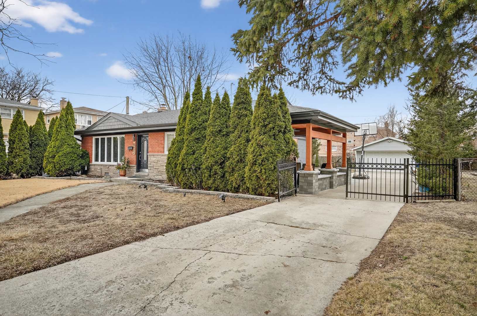 8632 New England Avenue, Burbank, IL 60459