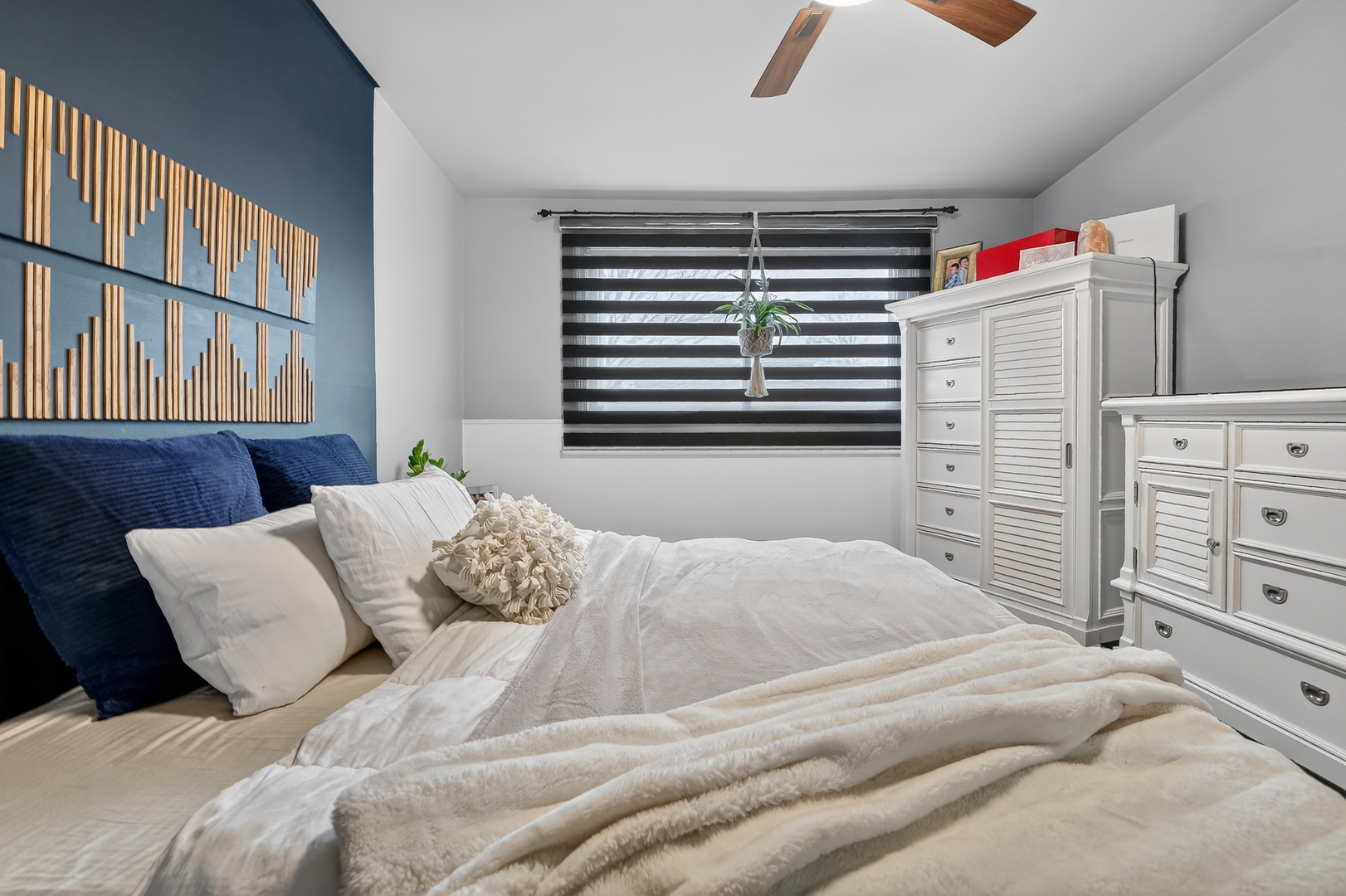 8632 New England Avenue, Burbank, IL 60459