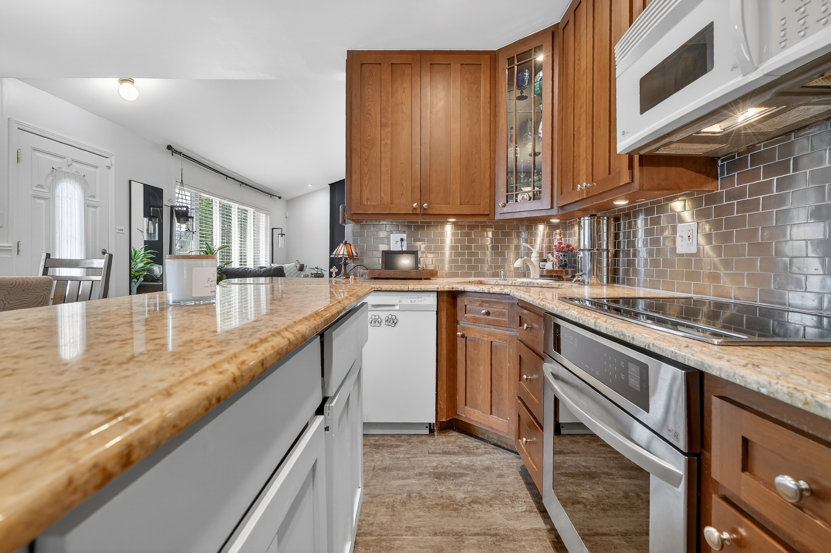 8632 New England Avenue, Burbank, IL 60459