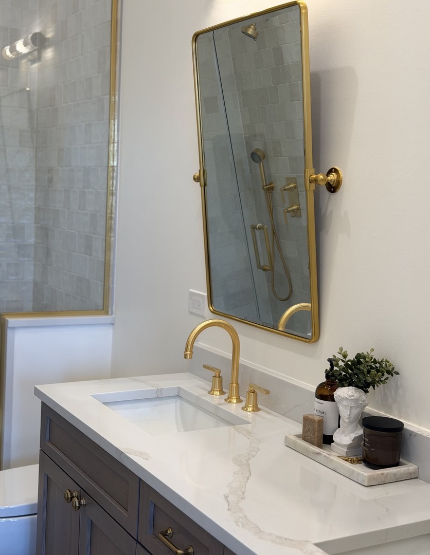 2650 N Racine Avenue #3, Chicago, IL 60614