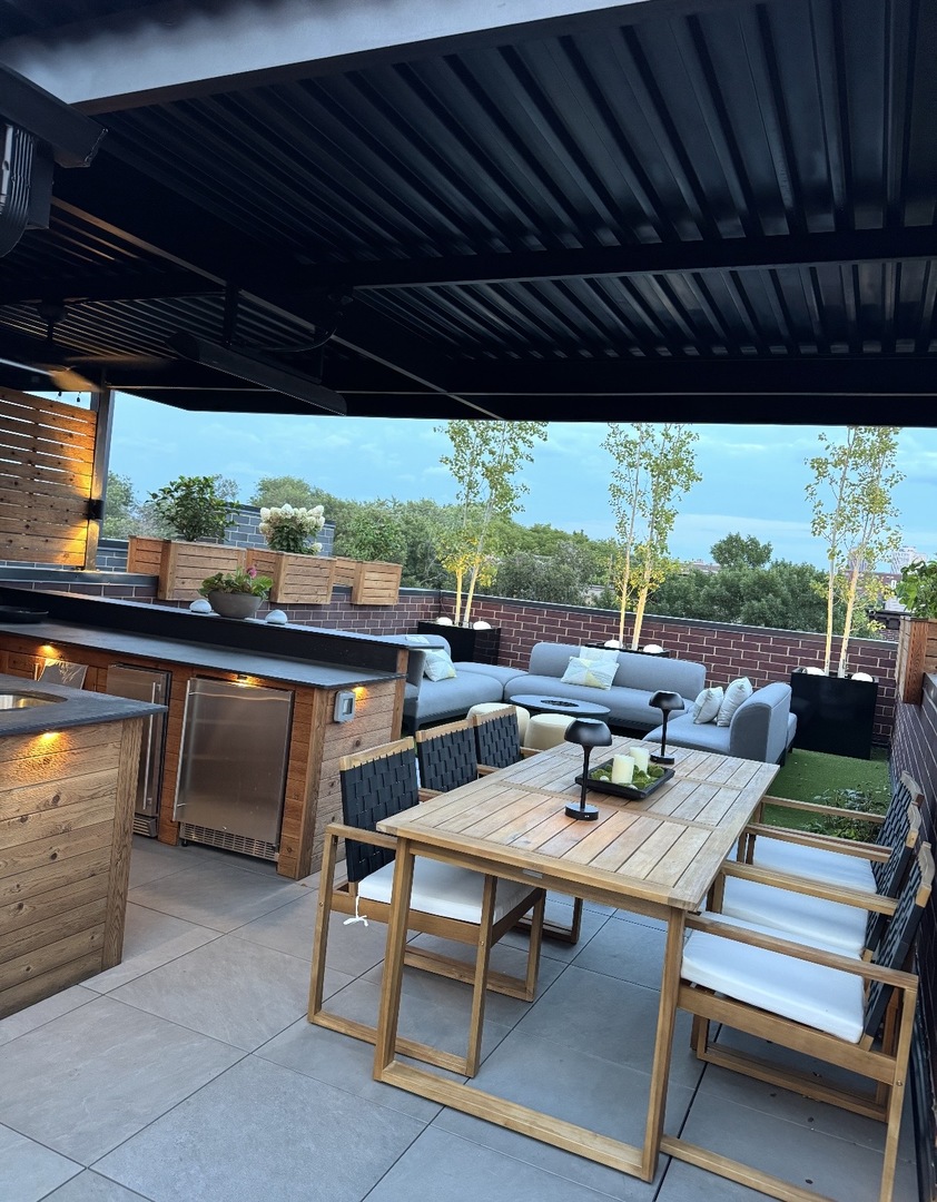 2650 N Racine Avenue #3, Chicago, IL 60614