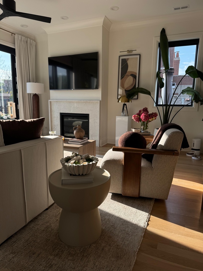 2650 N Racine Avenue #3, Chicago, IL 60614