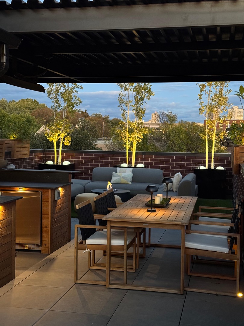 2650 N Racine Avenue #3, Chicago, IL 60614