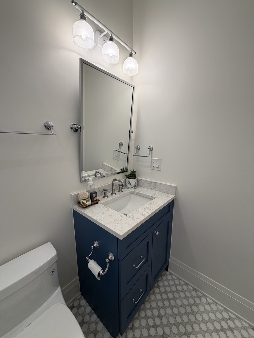 2650 N Racine Avenue #3, Chicago, IL 60614