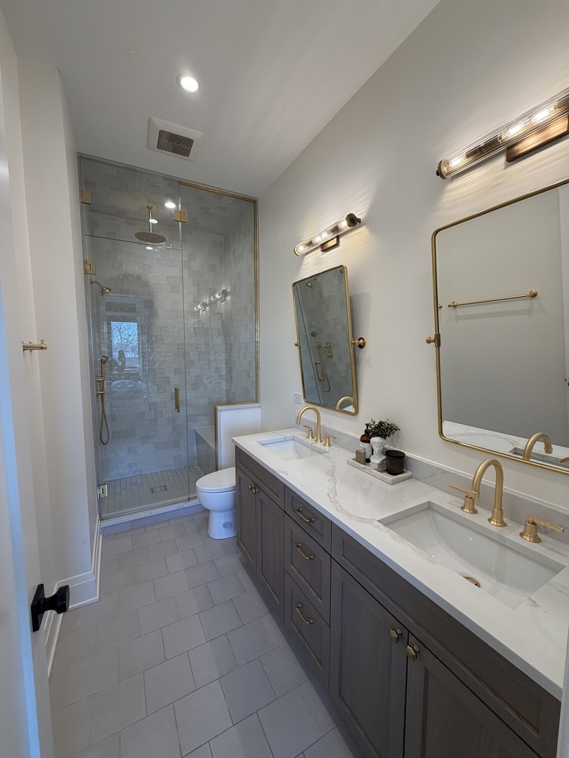 2650 N Racine Avenue #3, Chicago, IL 60614