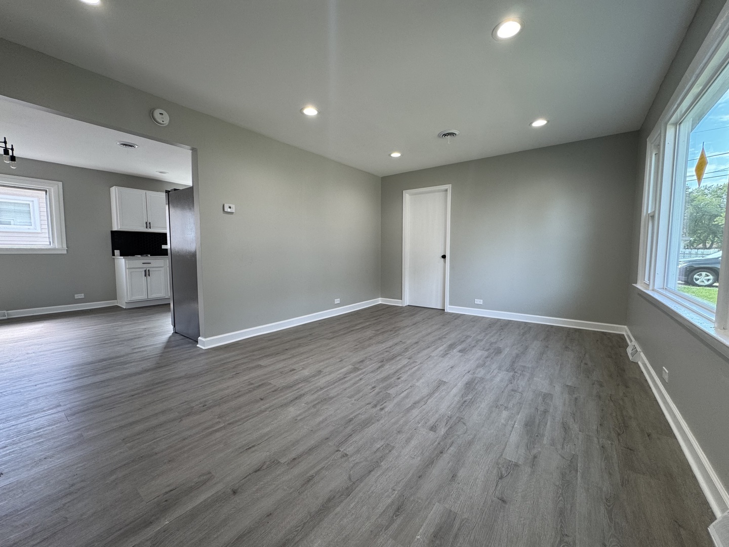 5735 W 80th Street, Burbank, IL 60459