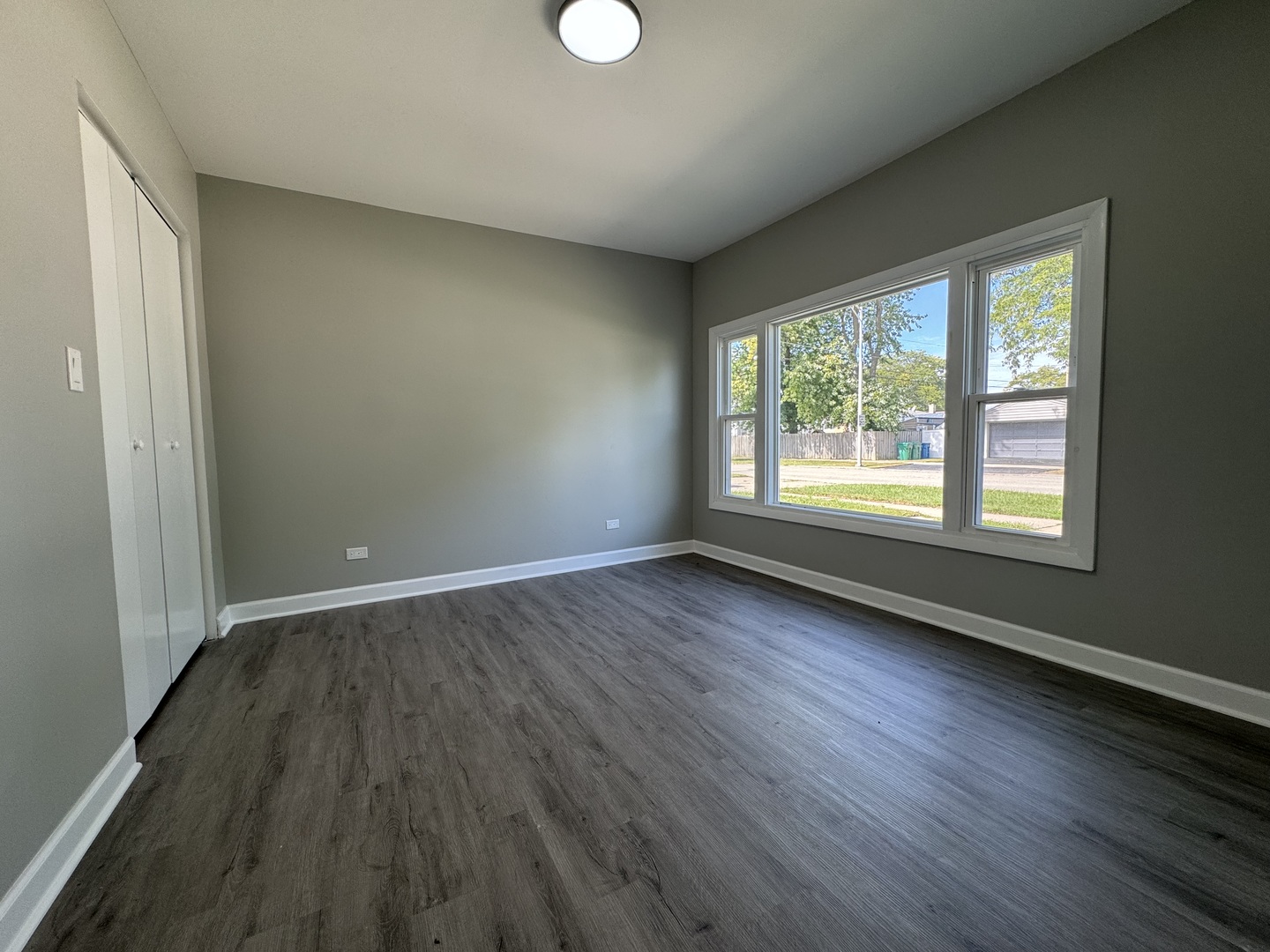 5735 W 80th Street, Burbank, IL 60459