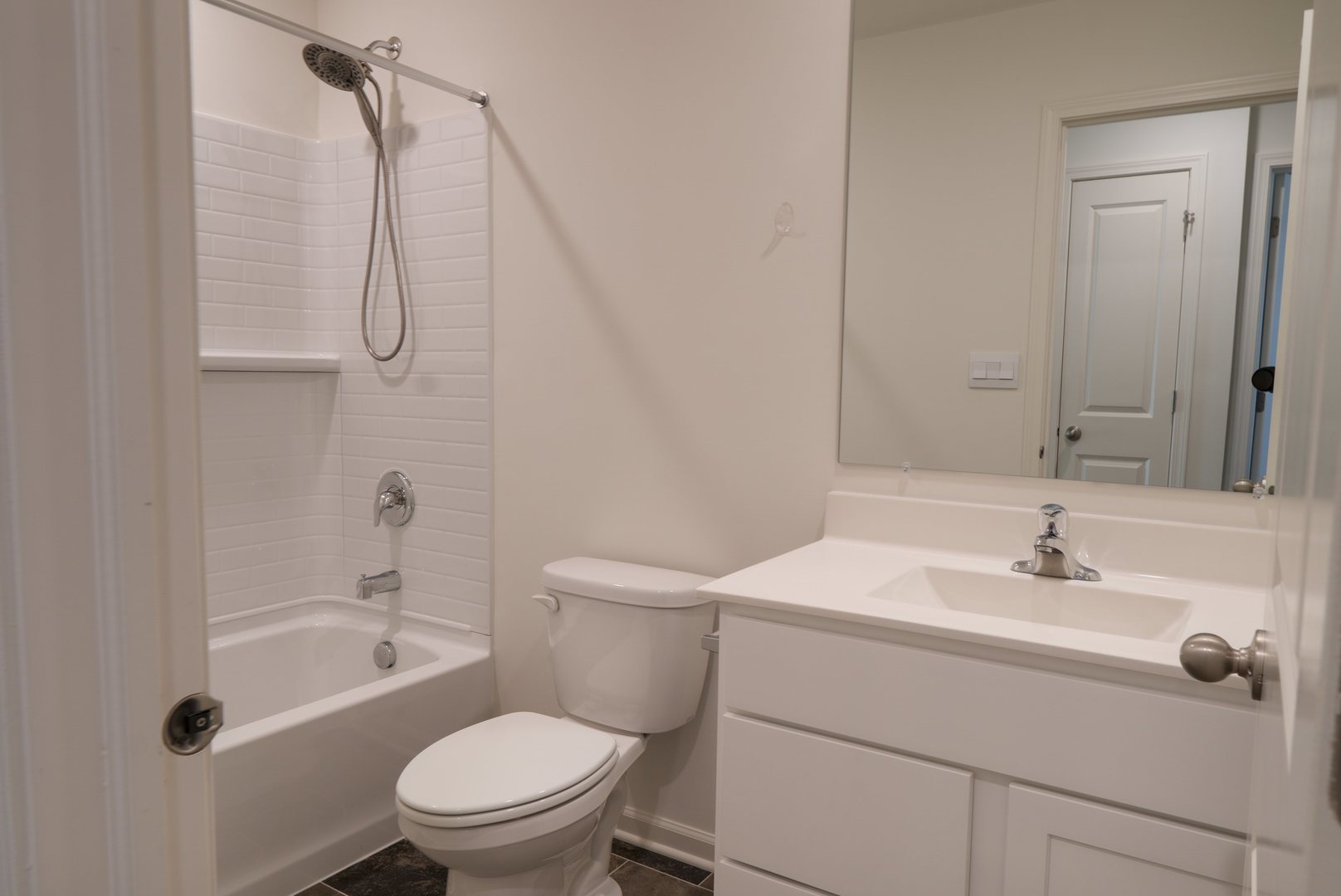 6561 Sassafras Way #E, Wonder Lake, IL 60097