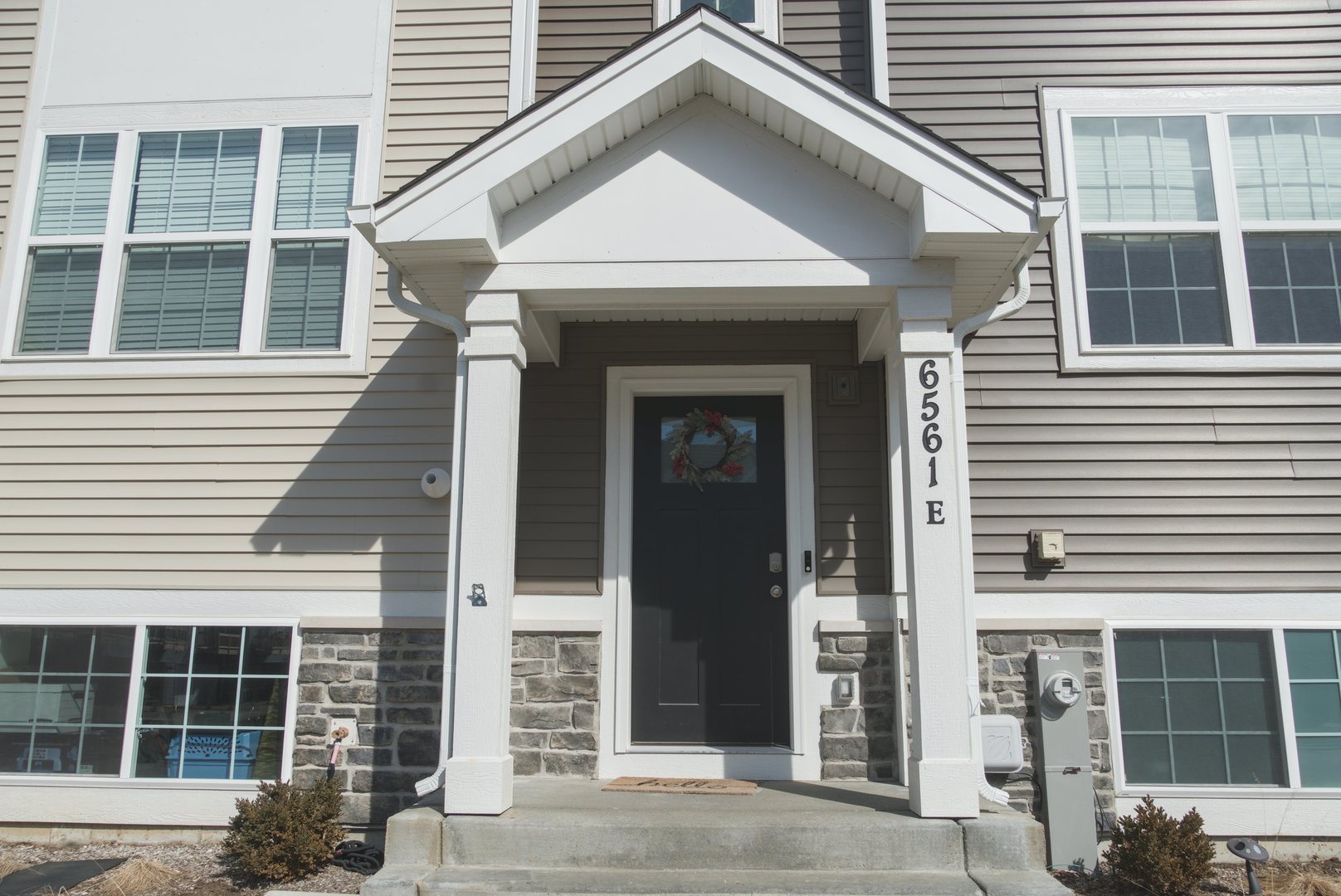 6561 Sassafras Way #E, Wonder Lake, IL 60097