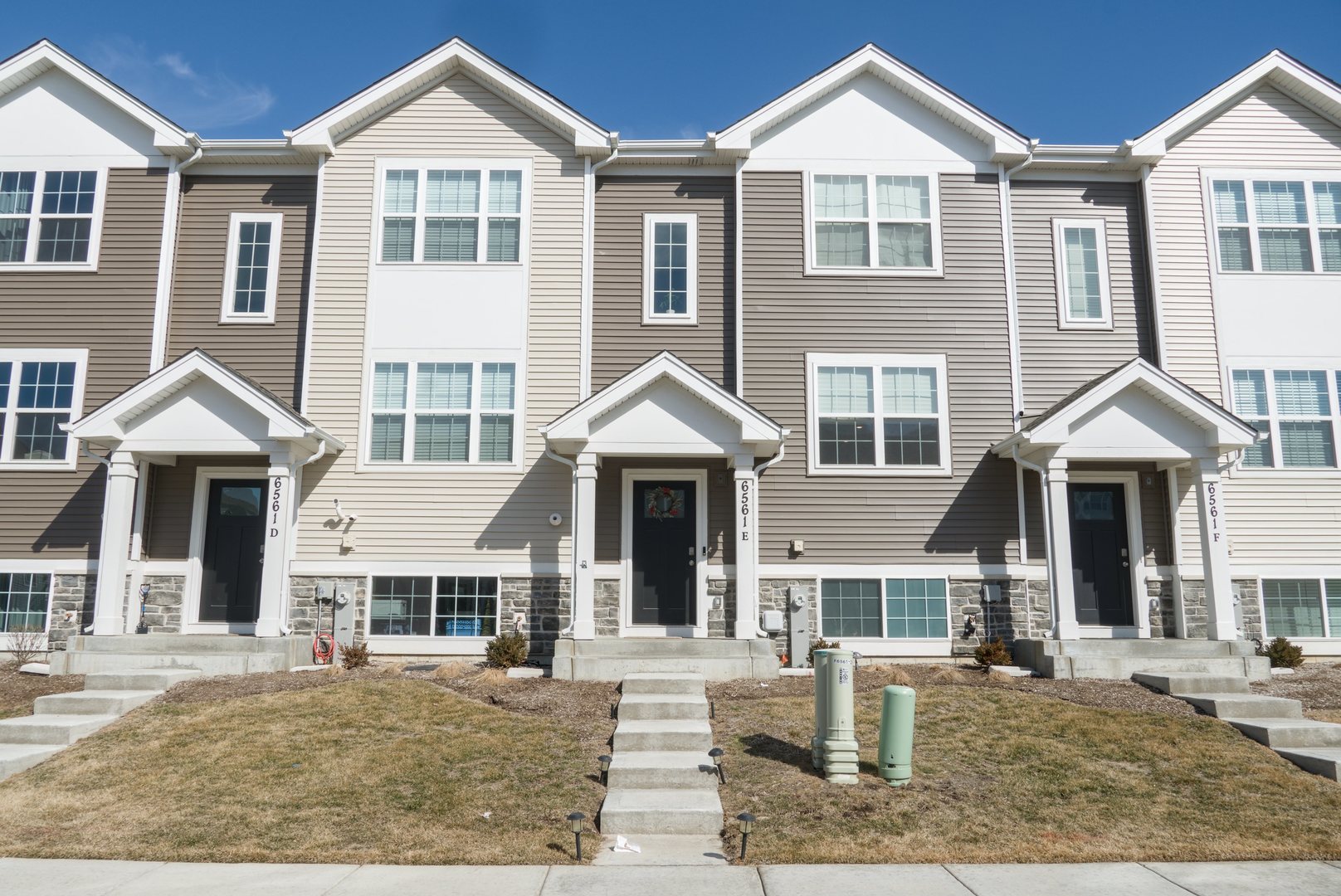 6561 Sassafras Way #E, Wonder Lake, IL 60097