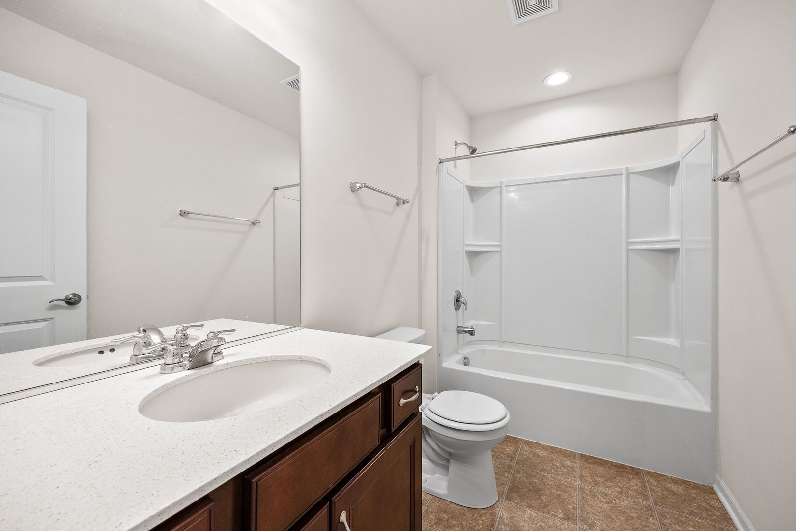 6310 Main Street, Woodridge, IL 60517