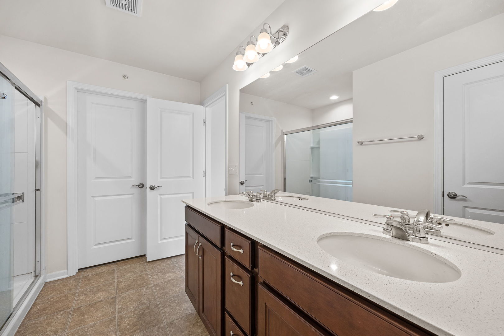 6310 Main Street, Woodridge, IL 60517