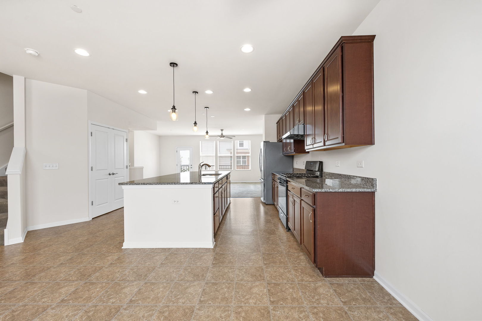 6310 Main Street, Woodridge, IL 60517