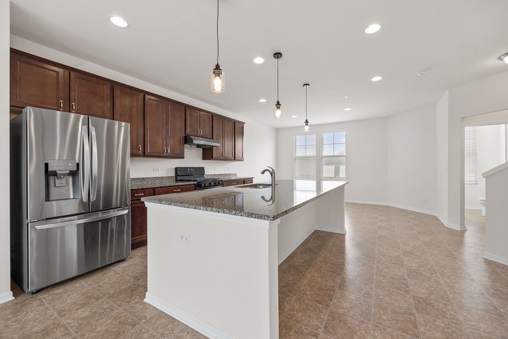 6310 Main Street, Woodridge, IL 60517