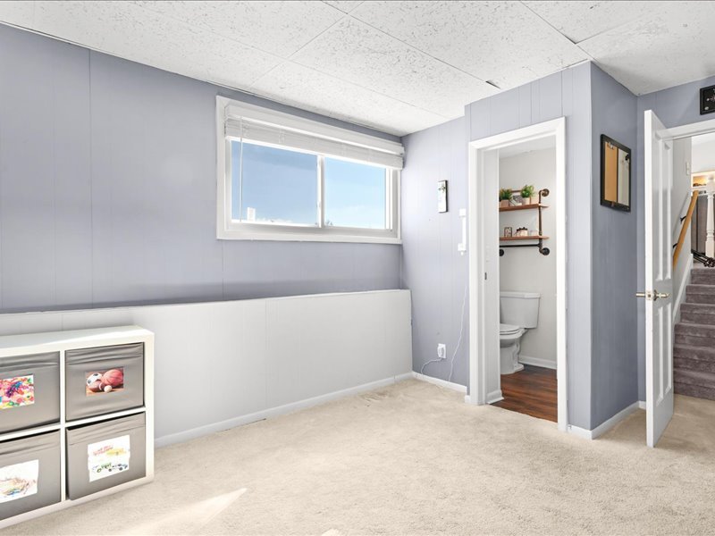 7854 Deerfield Avenue, Woodridge, IL 60517