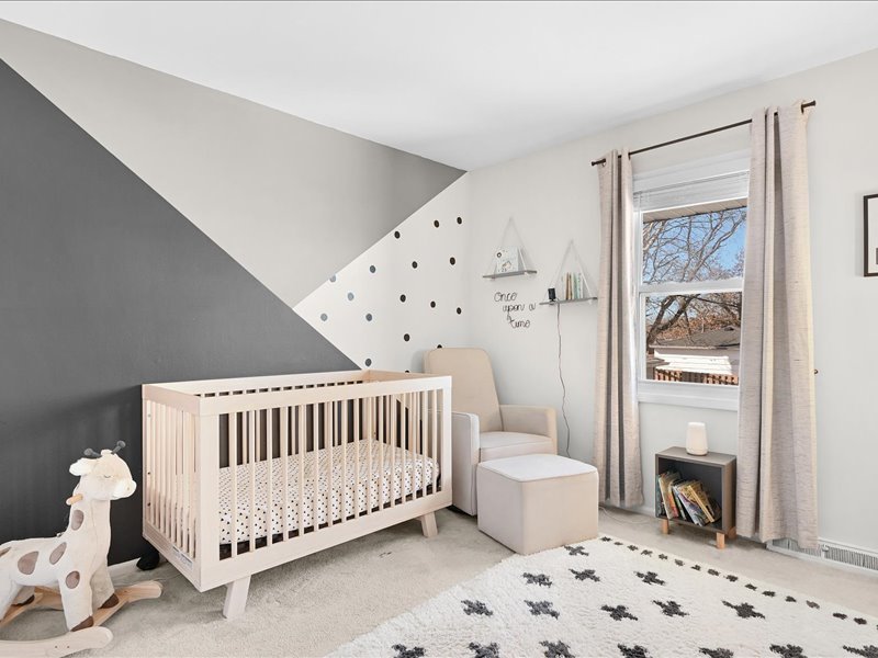 7854 Deerfield Avenue, Woodridge, IL 60517