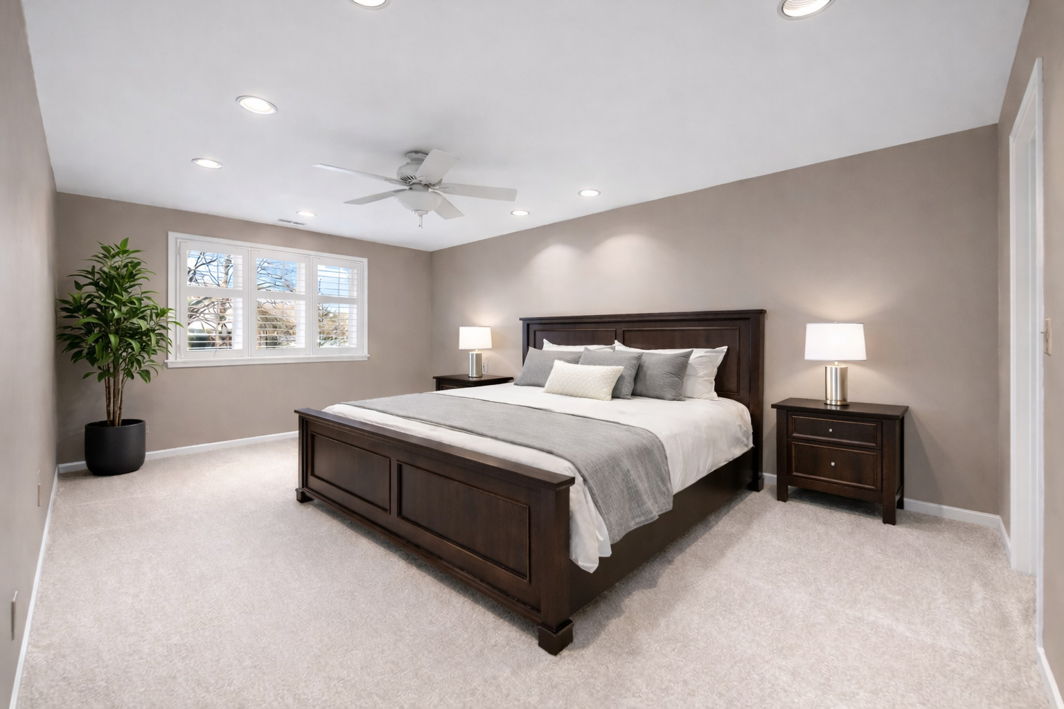 350 E Dundee Road #207B, Buffalo Grove, IL 60089