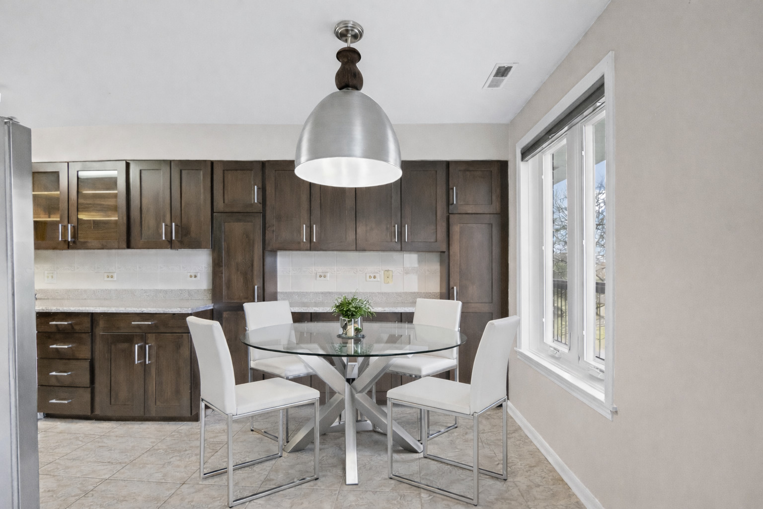 350 E Dundee Road #207B, Buffalo Grove, IL 60089