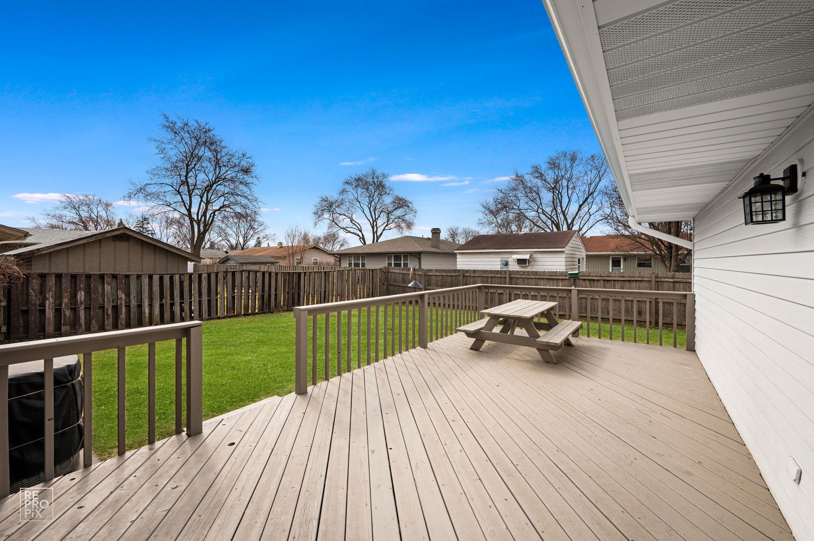 678 Middlebury Lane, Elk Grove Village, IL 60007