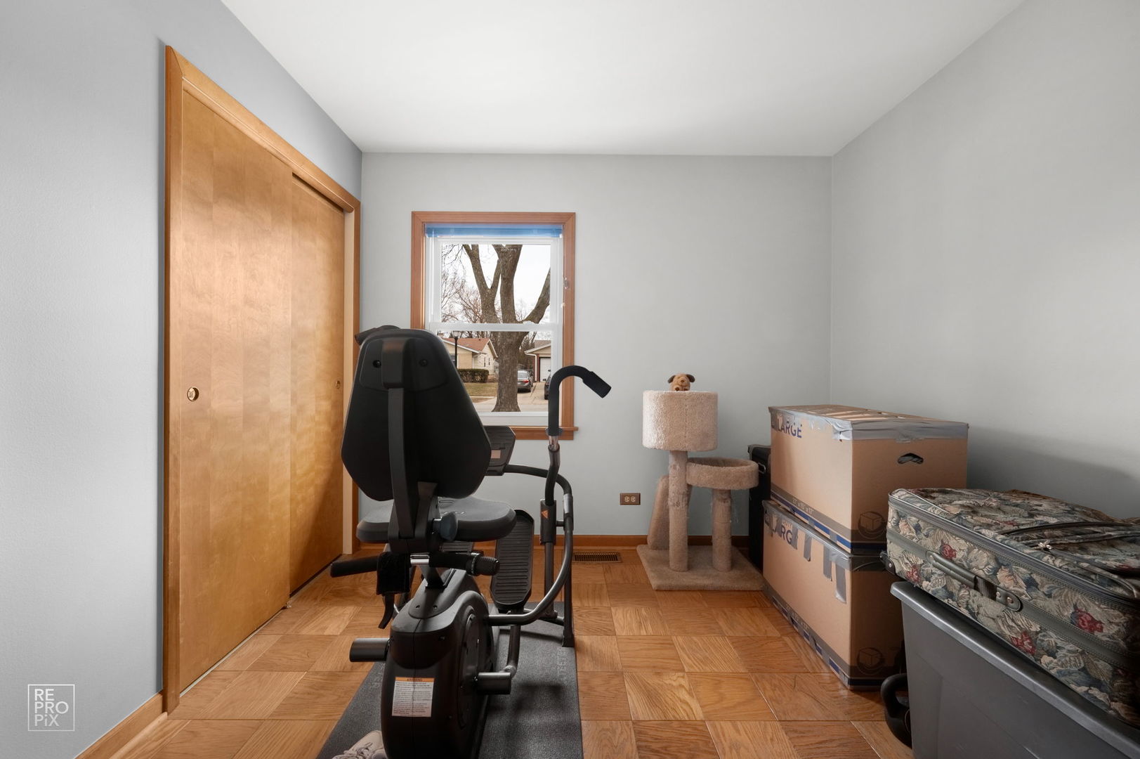 678 Middlebury Lane, Elk Grove Village, IL 60007