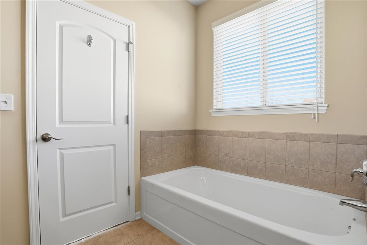 10709 Mallard Lane, Richmond, IL 60071