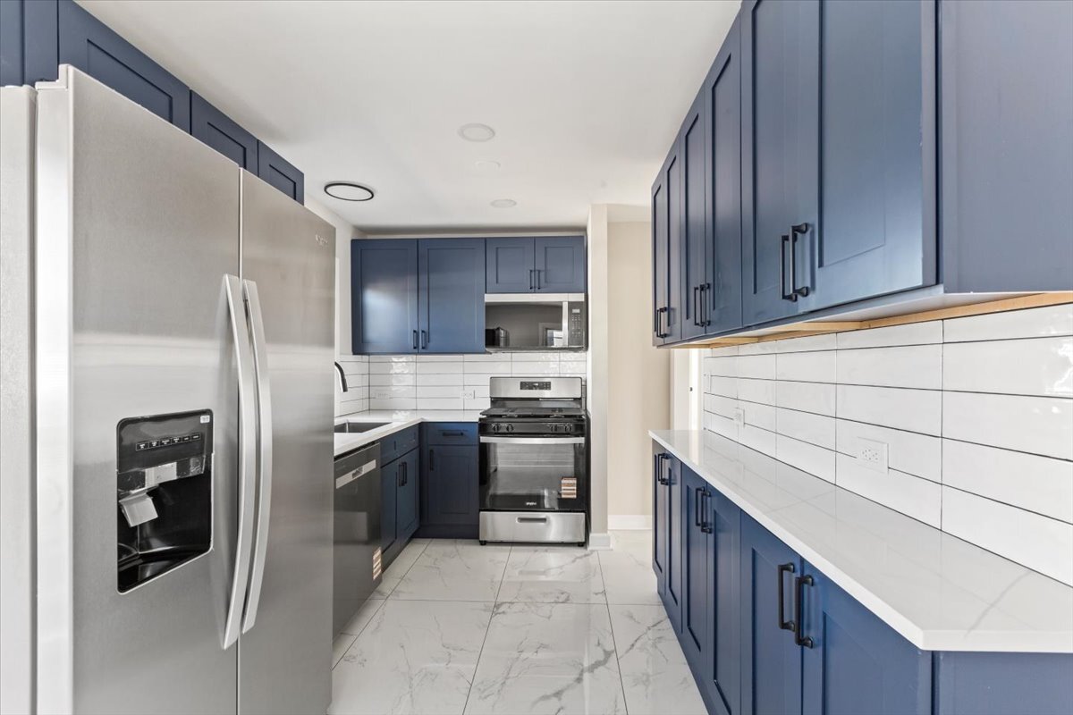 1922 Fargo Avenue, Des Plaines, IL 60018