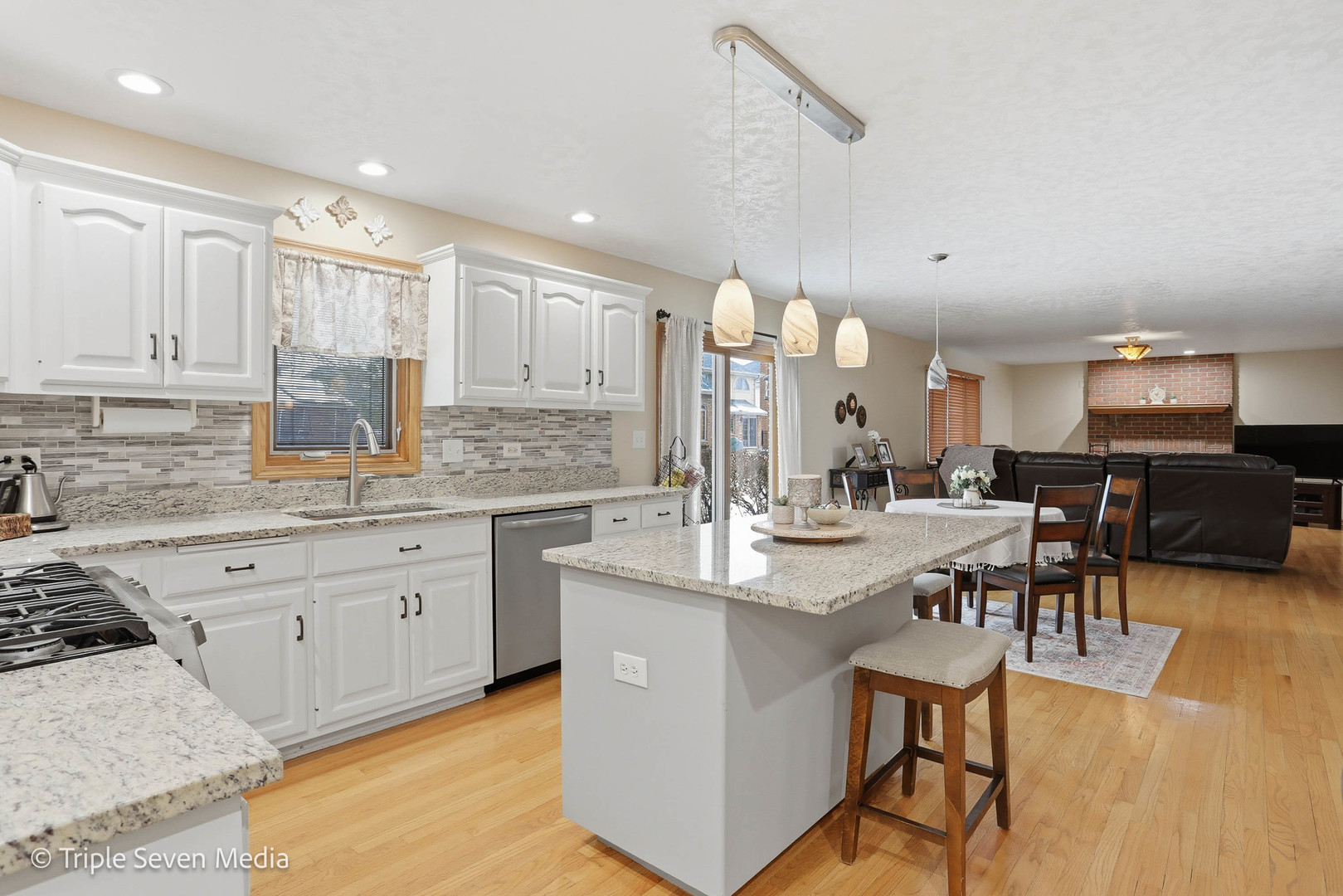 17050 Kerry Avenue, Orland Park, IL 60467