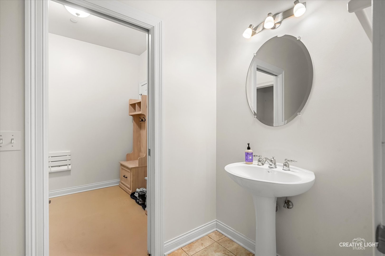 1401 Savanna Lane, Woodstock, IL 60098