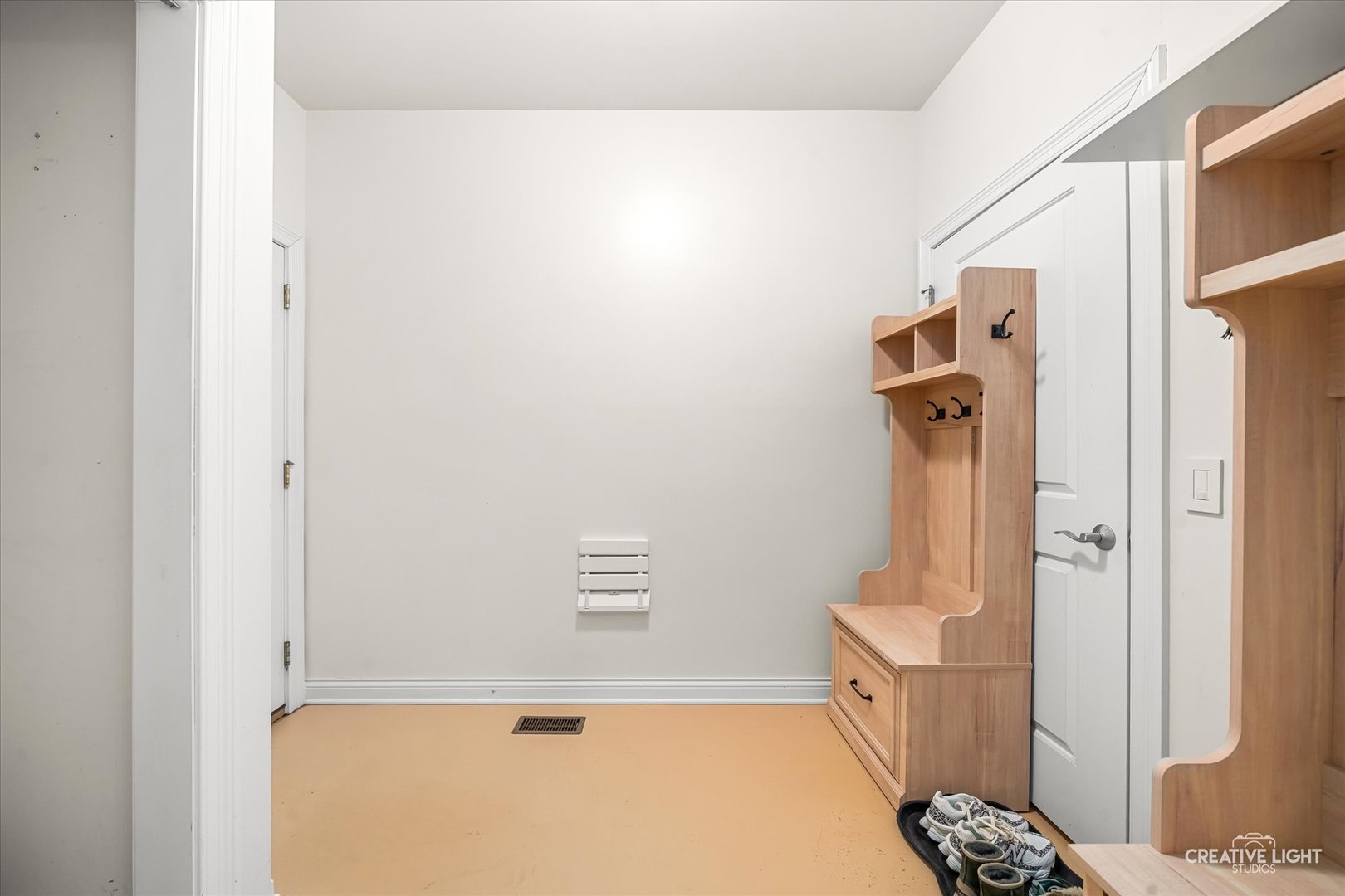 1401 Savanna Lane, Woodstock, IL 60098