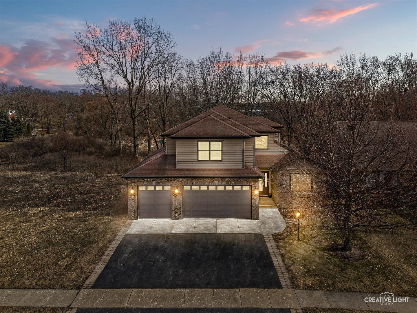 1401 Savanna Lane, Woodstock, IL 60098