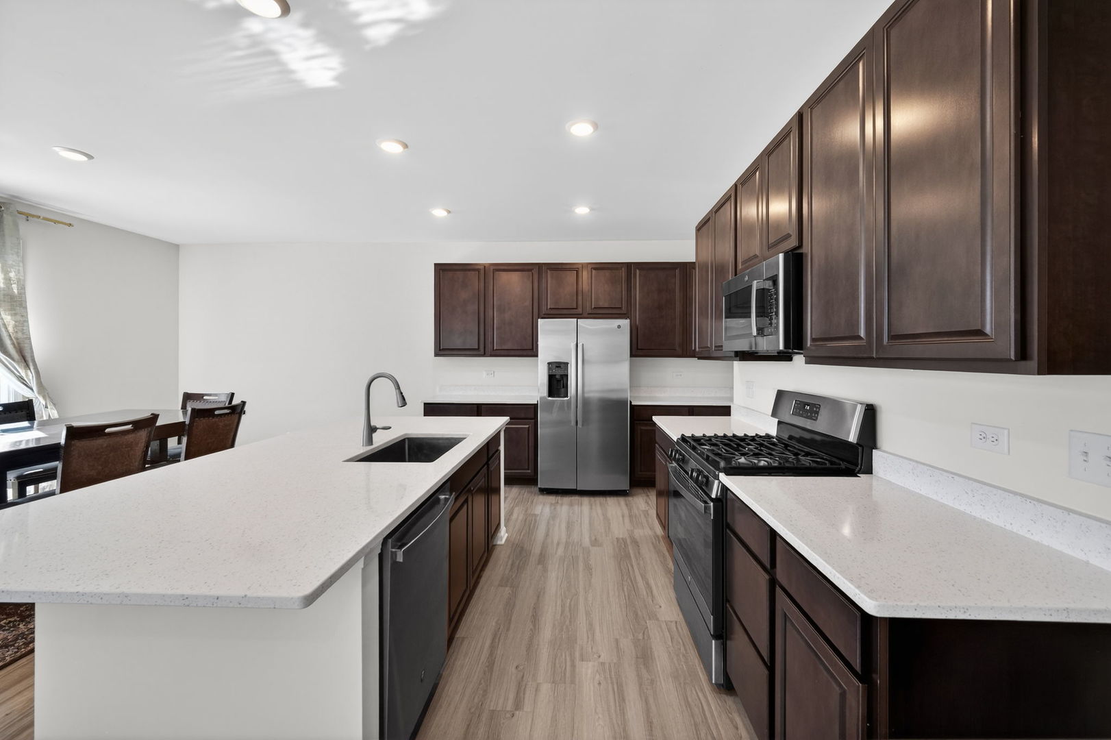 3803 Ivy Lane, Elgin, IL 60124