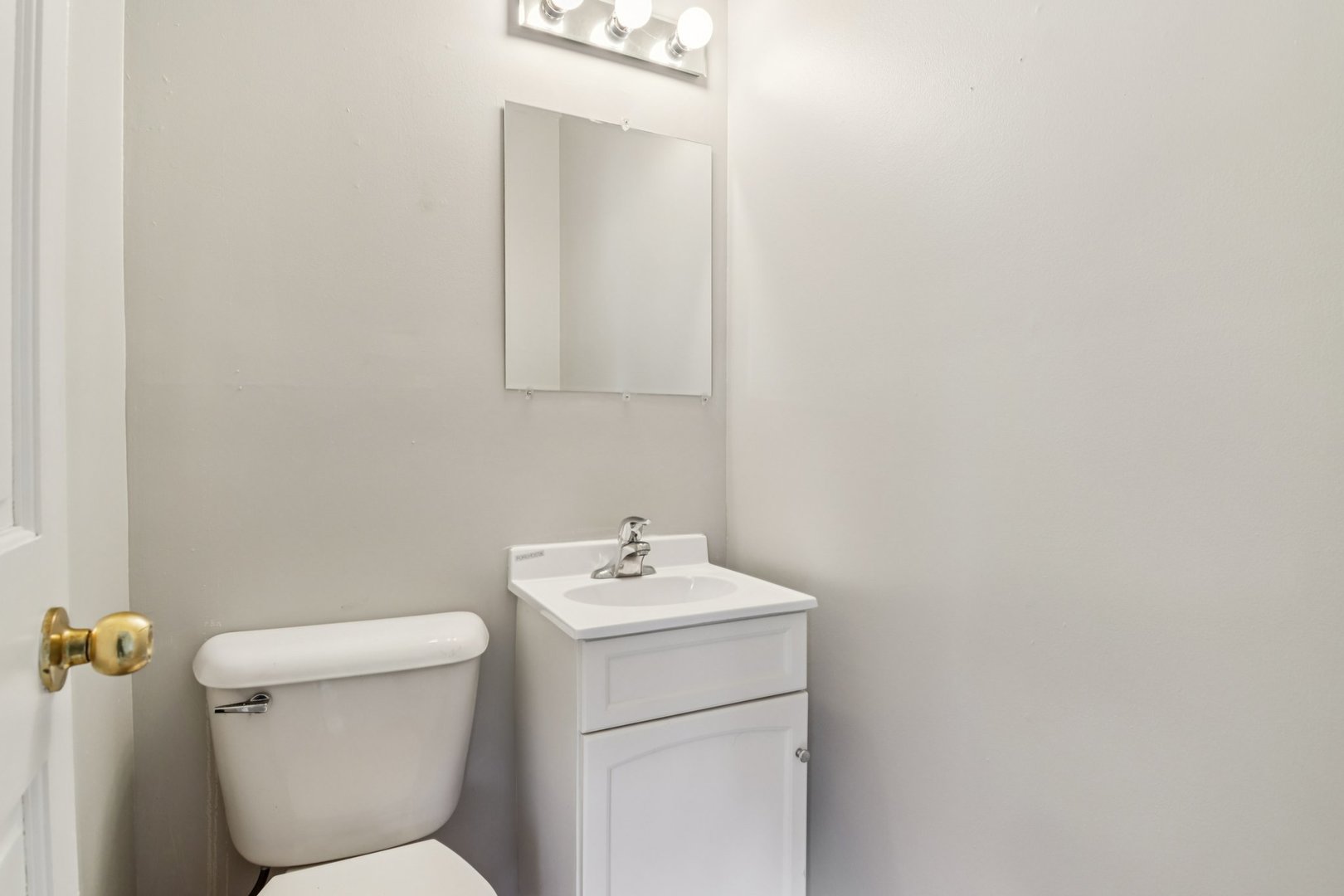 270 Madison Avenue, Calumet City, IL 60409