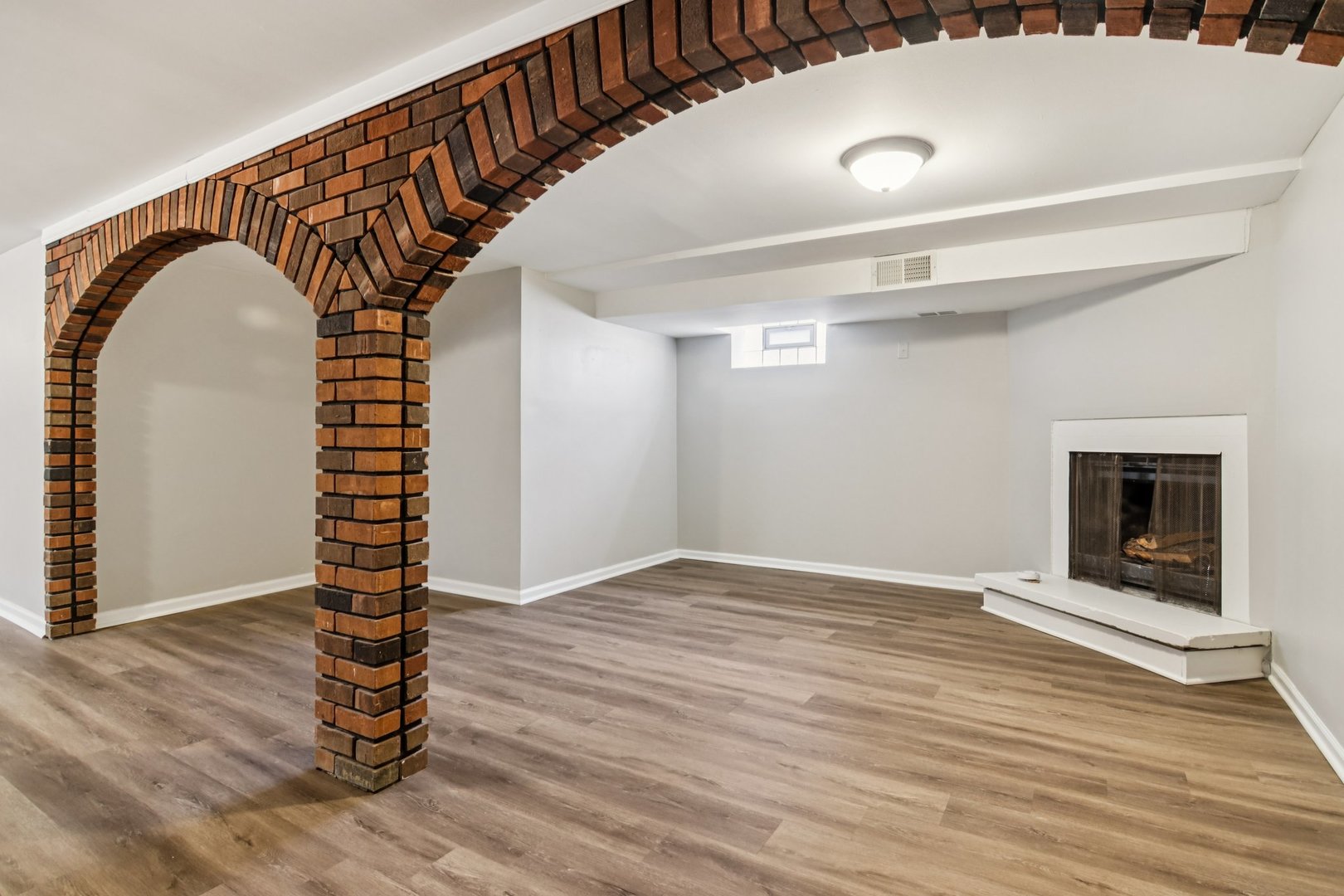 270 Madison Avenue, Calumet City, IL 60409