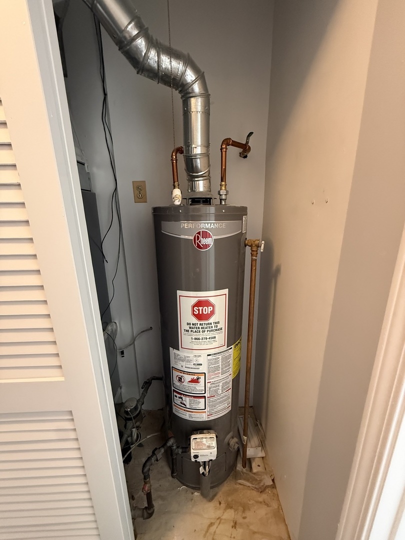 20137 S Hampton Court #A, Frankfort, IL 60423