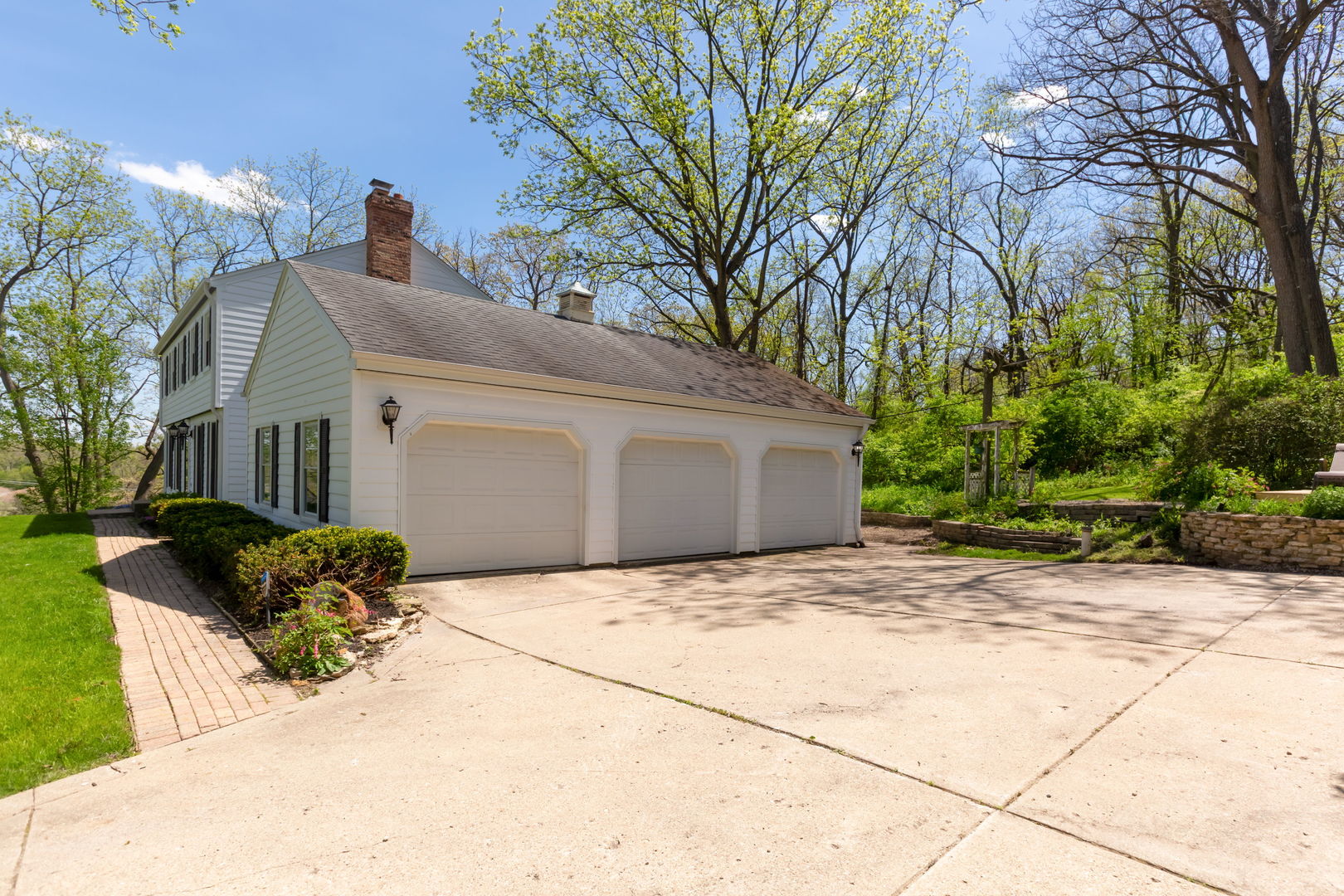 1126 Crane Drive, Sleepy Hollow, IL 60118