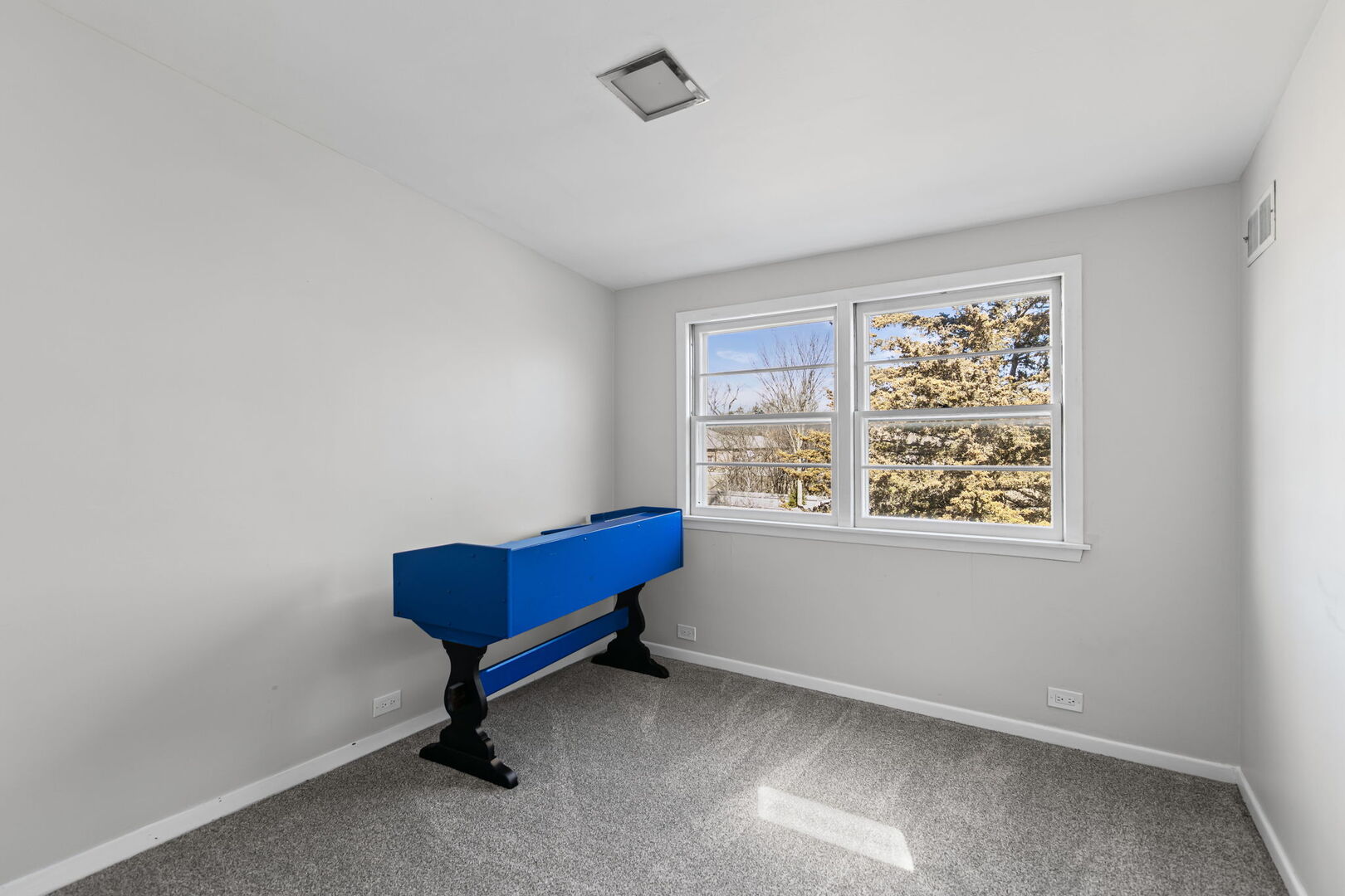 836 W Everett Road, Lake Forest, IL 60045