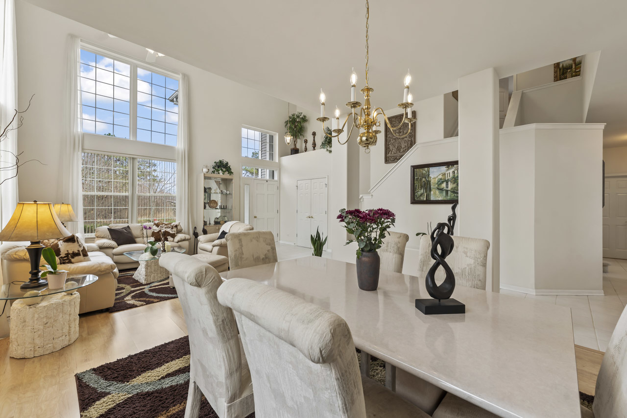 193 S Pleasant Road, Lake Zurich, IL 60047